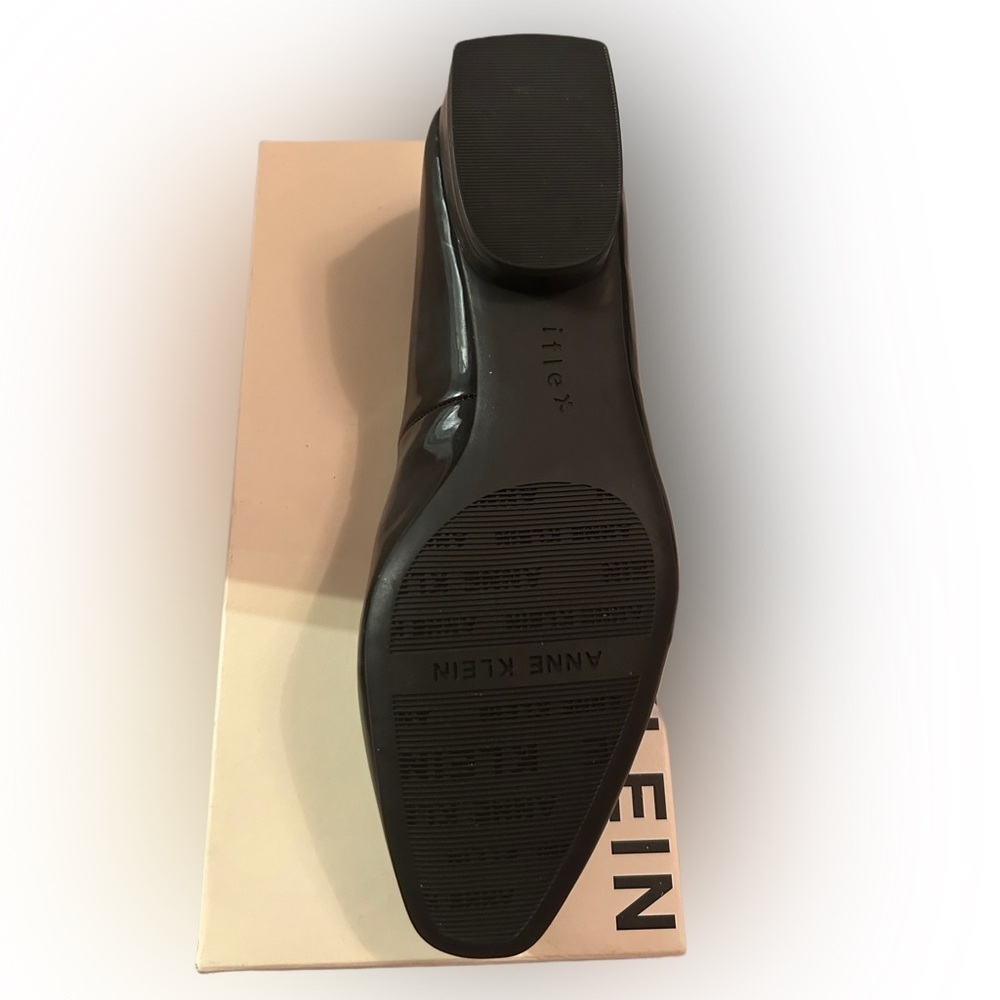 Anne Klein Glossy Black Heels with Silver Accent - Picture 9 of 12